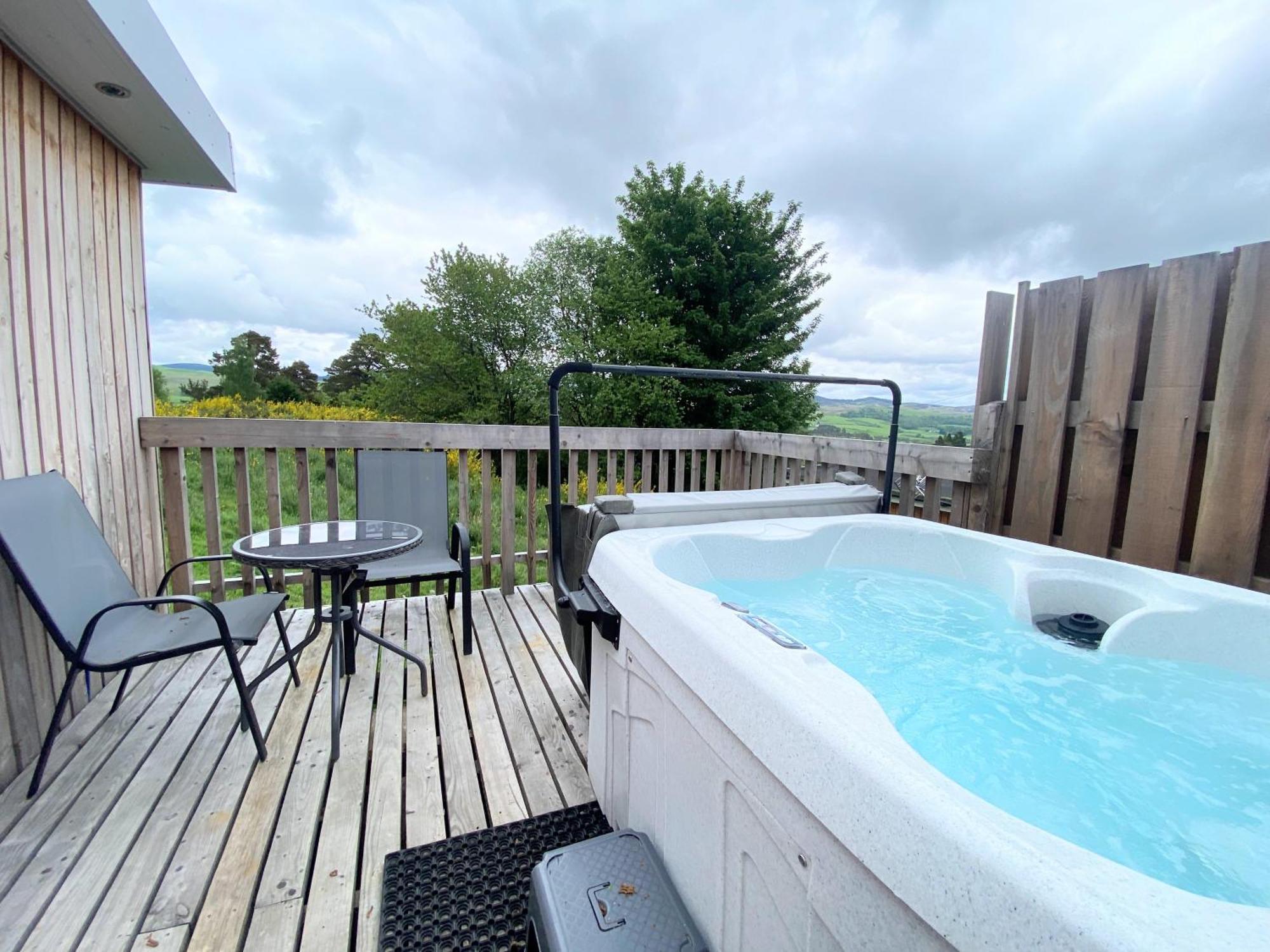 Kaoglen Lodge - Fawn Pod - Hot Tub - Dogs - Pitlochry - Luxury Blairgowrie and Rattray Esterno foto